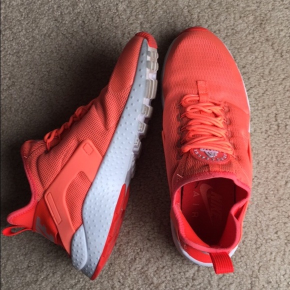 Nike Huarache - Picture 3 of 5