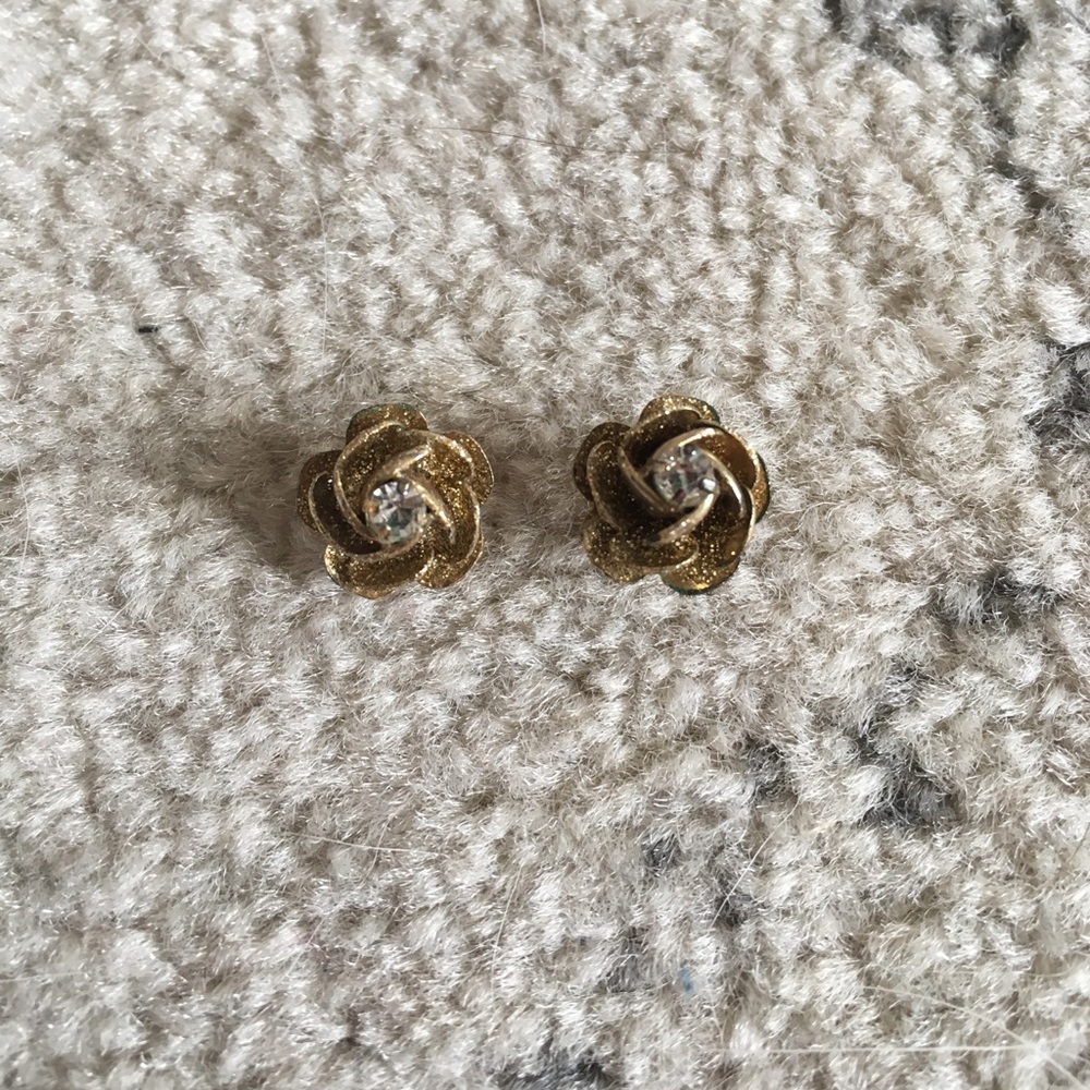 Betsey Johnson gold rose stud earrings