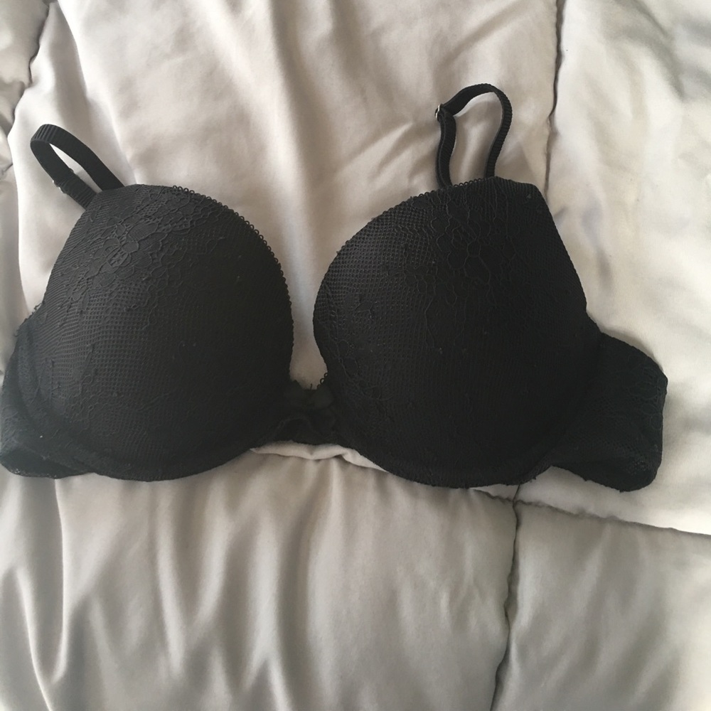 Black arie bra