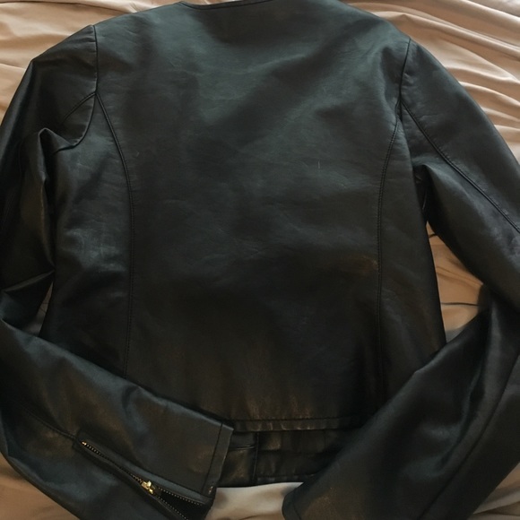 Black leather jacket. Excellent condition - Picture 2 of 4