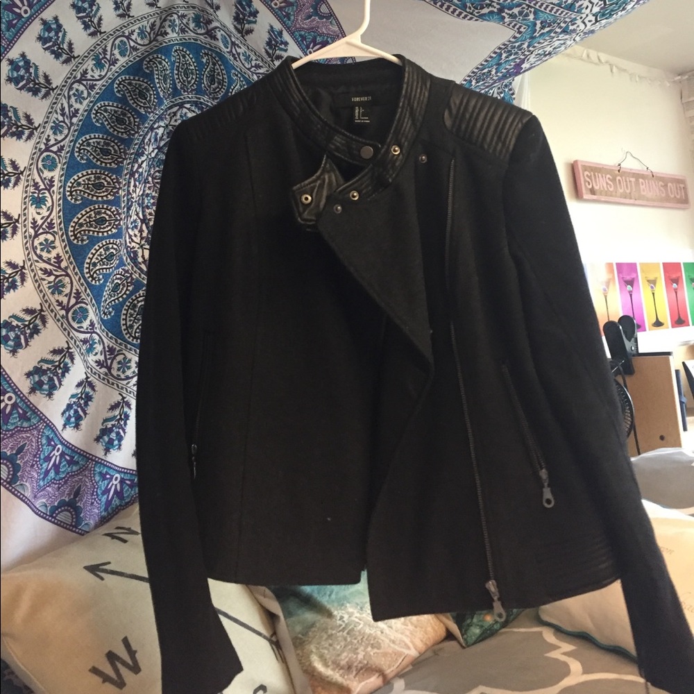 Black and Gray Jacket