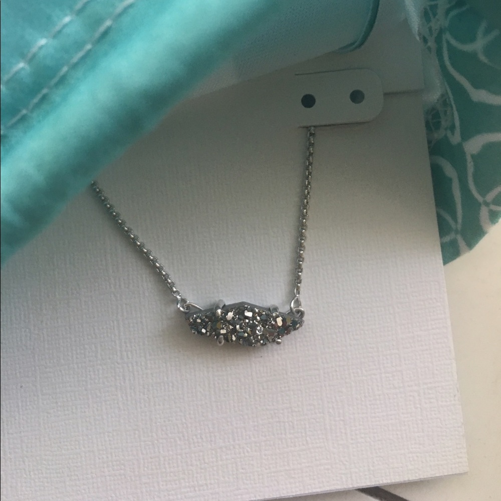 Kendra Scott necklace