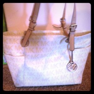 Cream and tan/gold Michael Kors Shoulder bag