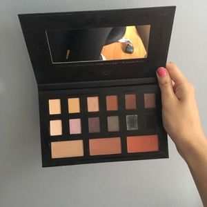 Bh cosmetics eye and cheek palette