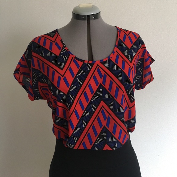 Fun & Flirt Patterned Blouse - Picture 6 of 7