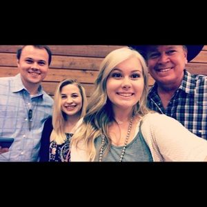 Meet your Posher, Ashlee