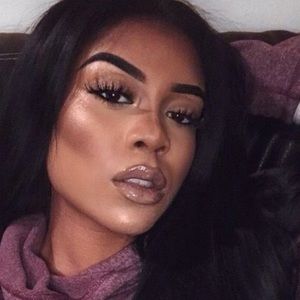 Meet your Posher, Robyn