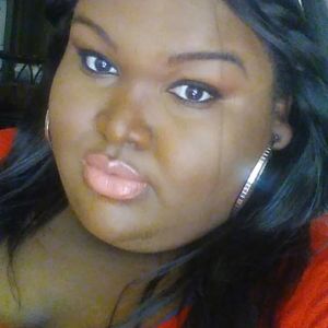 Meet your Posher, Chanel