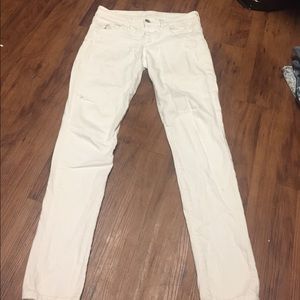 White skinny jeans