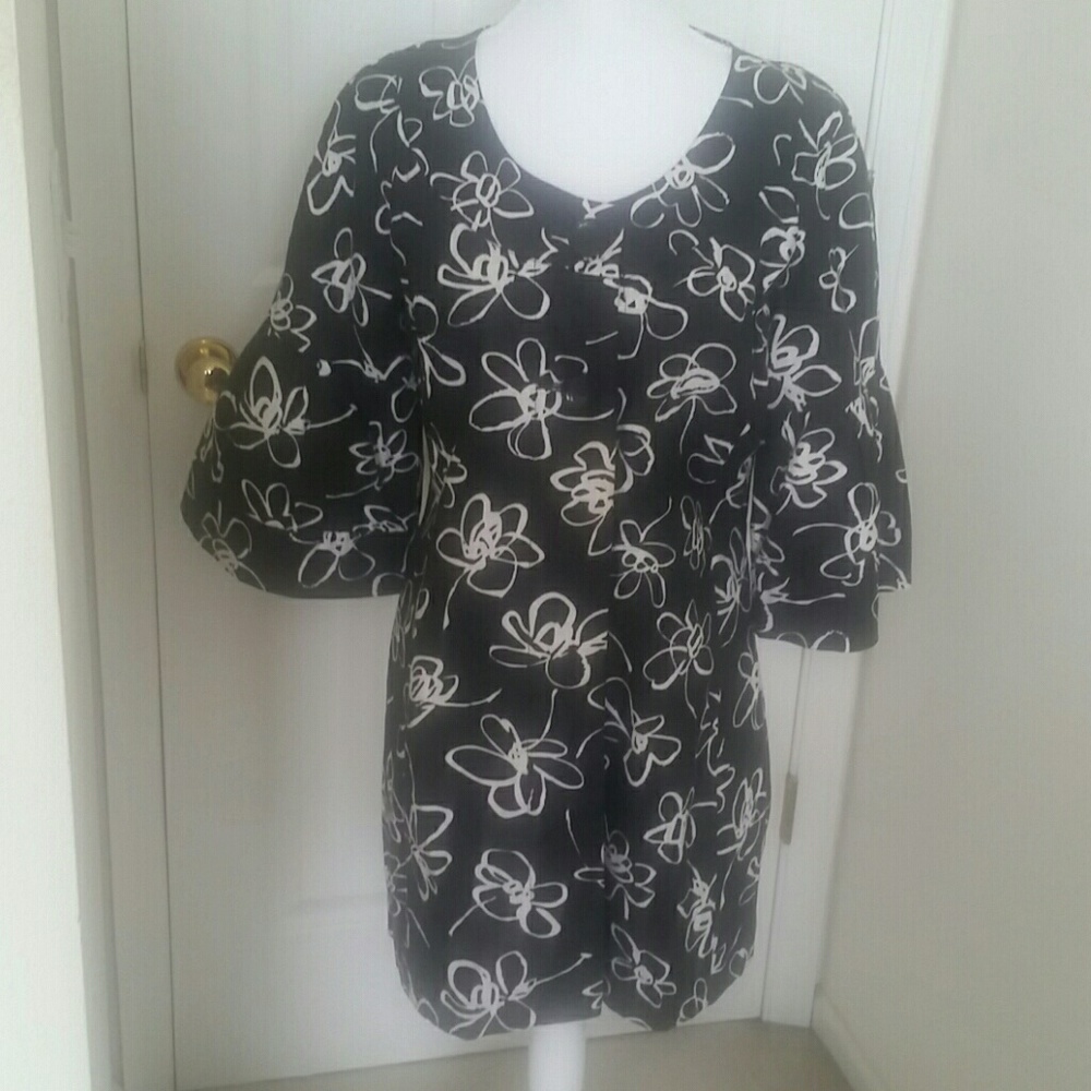 LAL woman's trench coat size medium