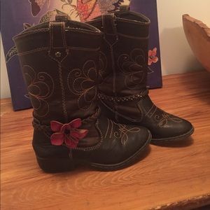 Cute brown cowgirl boots with side red flower!