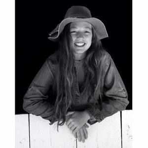 Meet your Posher, Sarah catherine