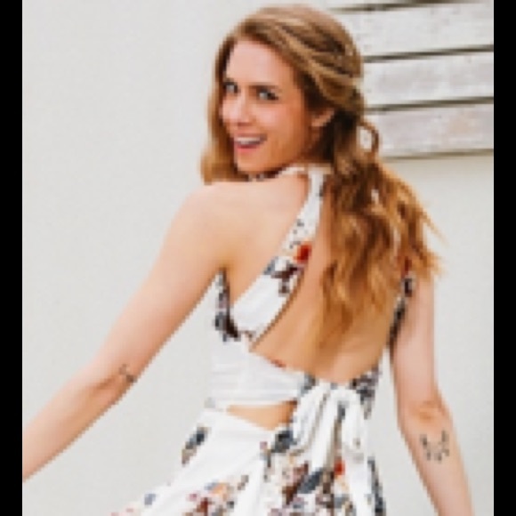 Chiffon halter dress - Picture 3 of 5