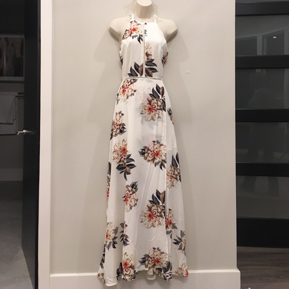 Chiffon halter dress - Picture 4 of 5