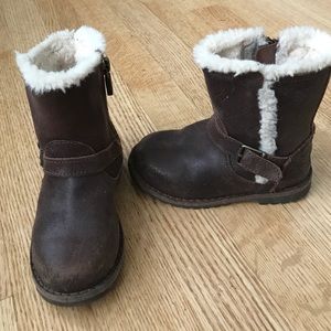 Toddler UGG size 7