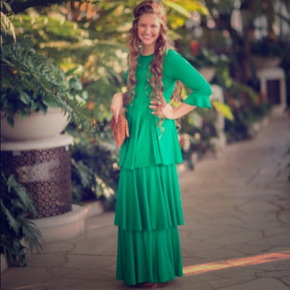 Dainty Jewell's Emerald Darling