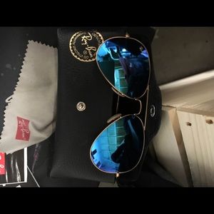 Ray ban aviators blue mirror lens