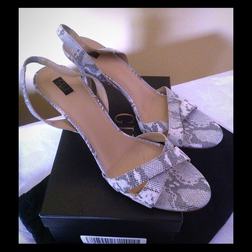 G.I.L.I Crossband Slingback Pumps/Sandals