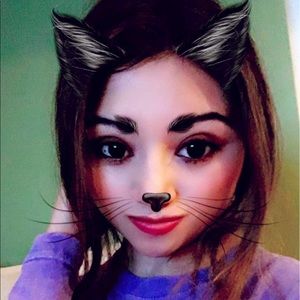 Meet your Posher, Damaris