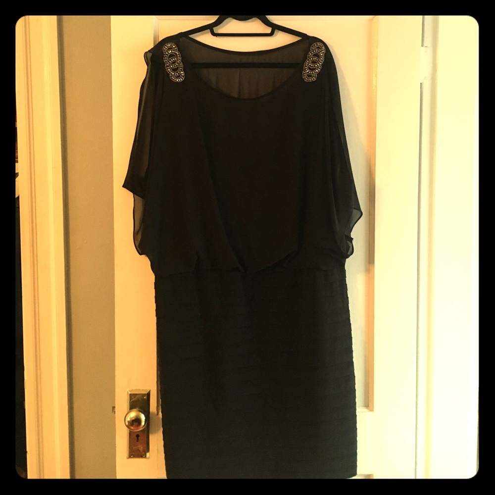 Xscape woman by Joanna Chenn | size 22