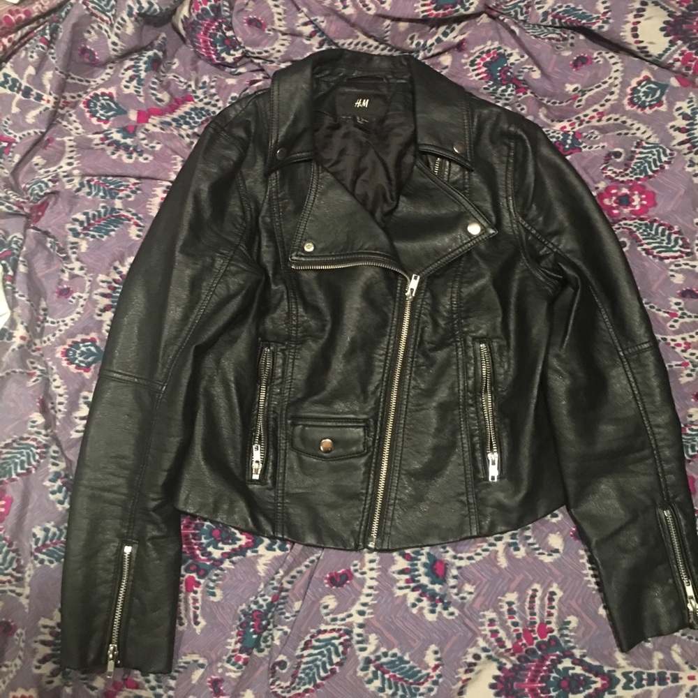 Cropped leather jacket!
