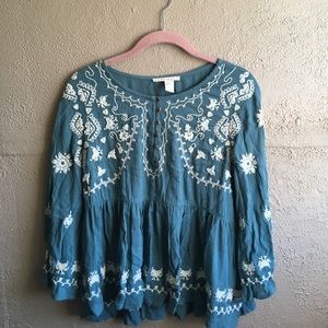Forever 21 embroidered blouse Forever 21 embroidered blouse