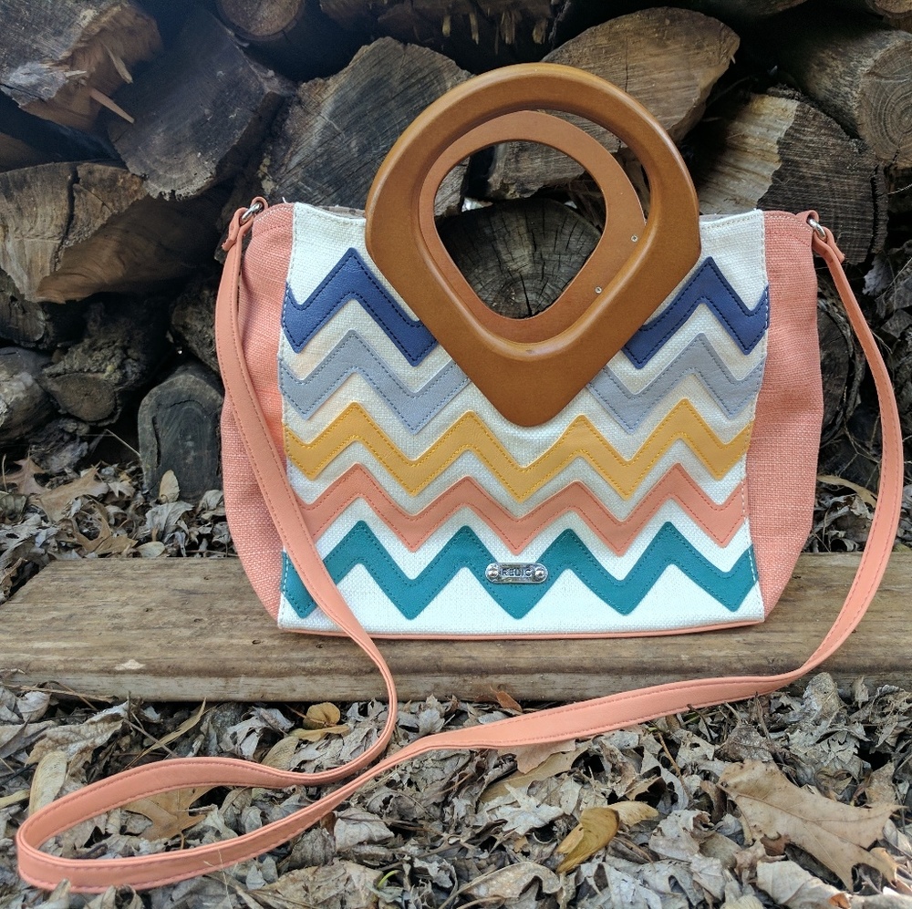 LIKE NEW! Relic Chevron Crossbody Handbag