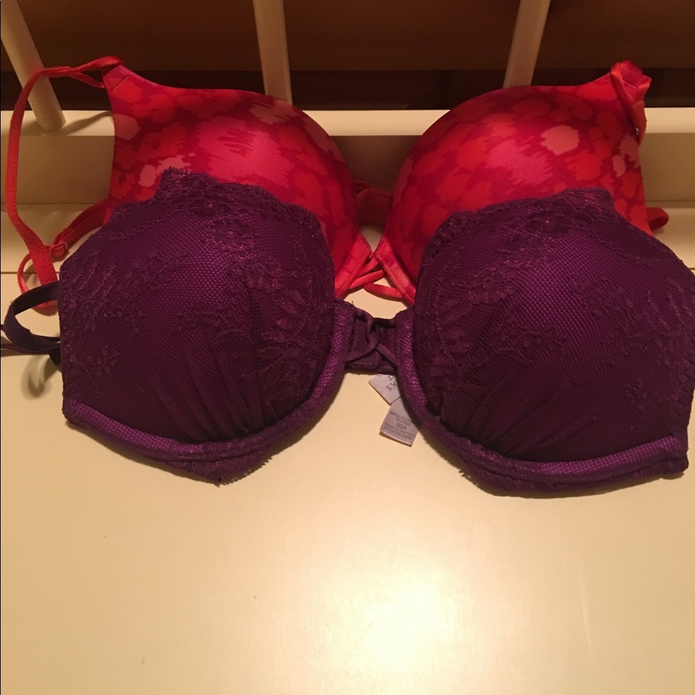 2 Victoria Secret Bra's