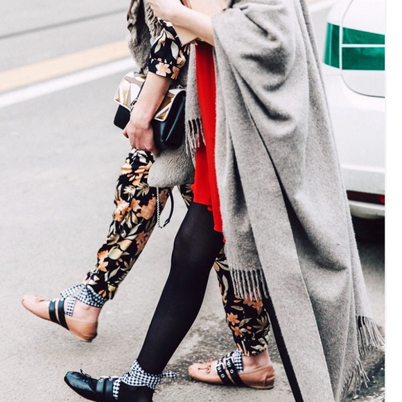 Last✨Juliet Nude Gingham Lace Up Ballet Flats - Picture 5 of 8