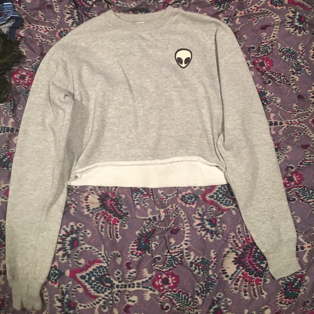 Alien cropped pullover