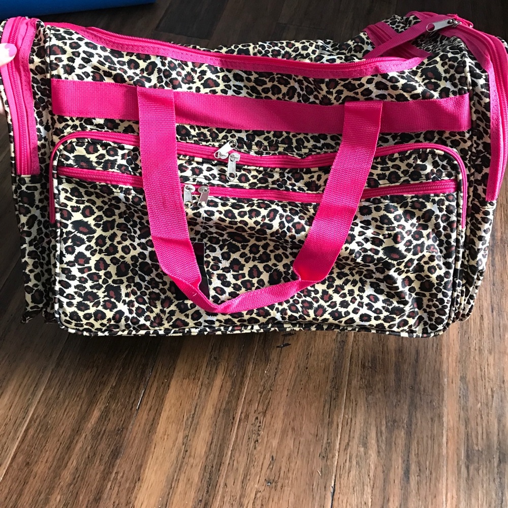NWT cute cheata print duffle bag