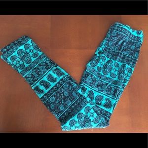 Green and Black Print Leggings