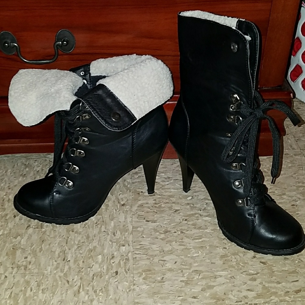 Boots - Picture 2 of 3