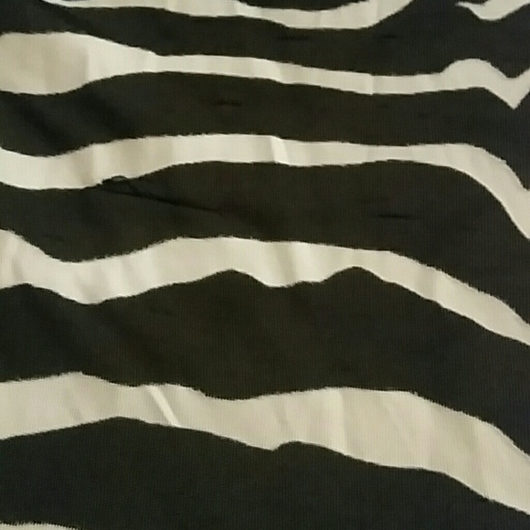 $SALE$EXPRESS Zebra top - Picture 4 of 5