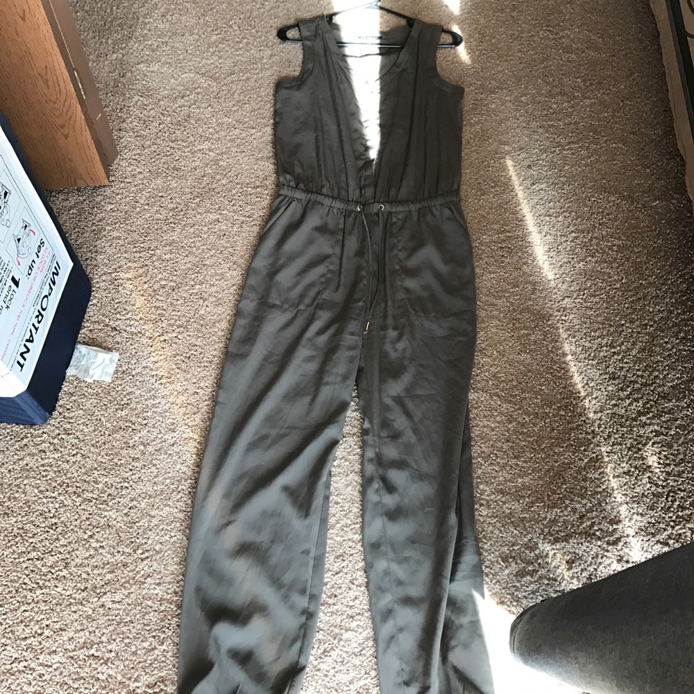 Women's express army green jumpsuit size XS