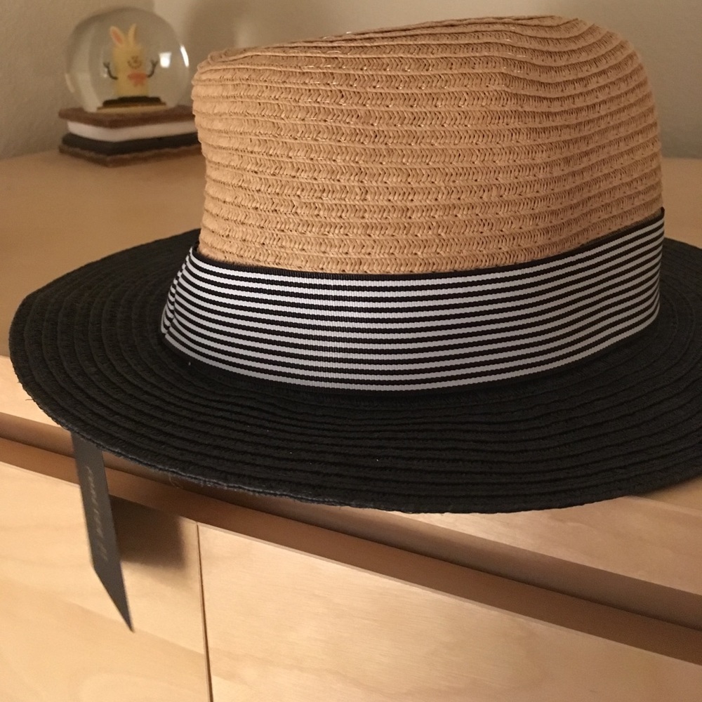 Forever 21 two-tone stripe-band hat