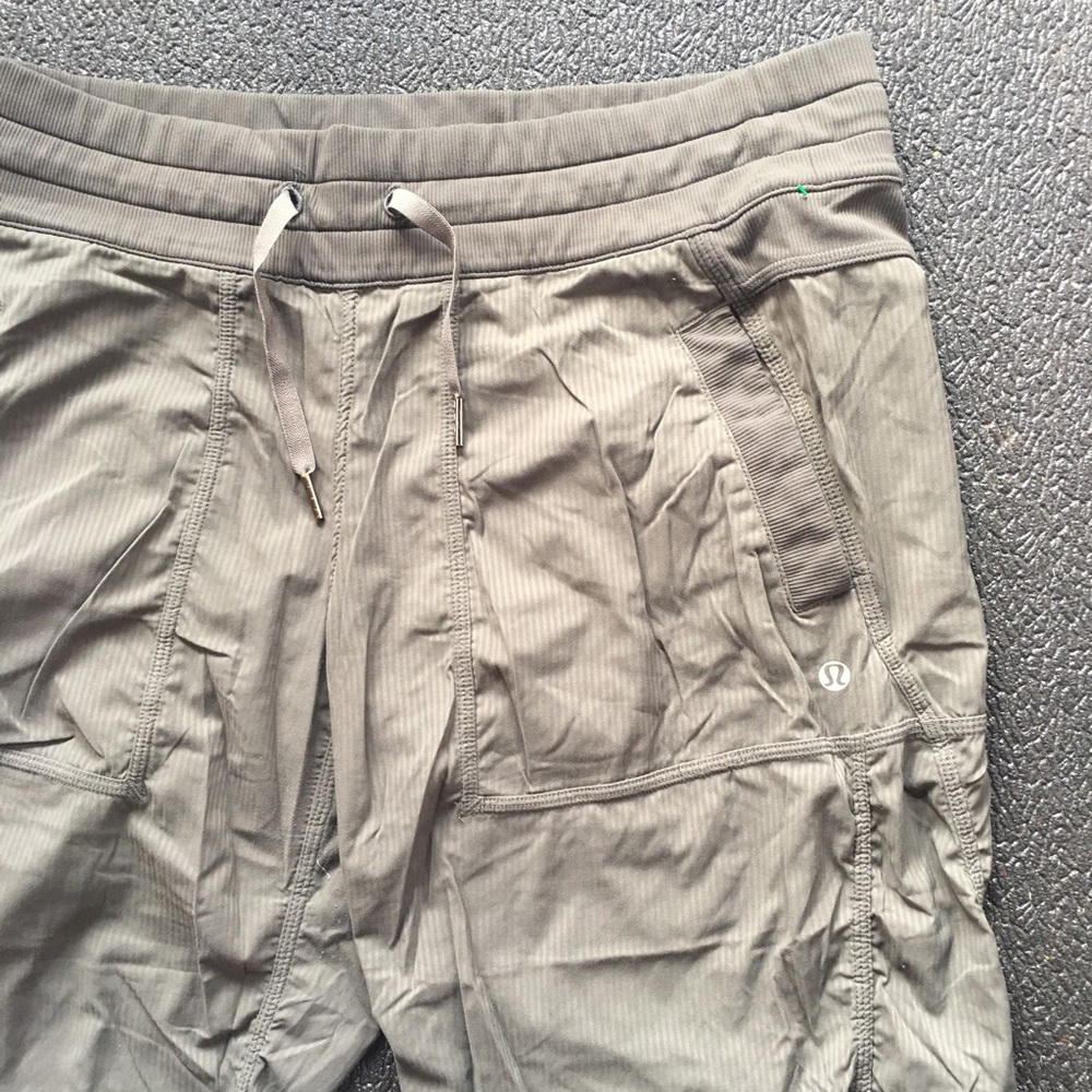 Lululemon capris