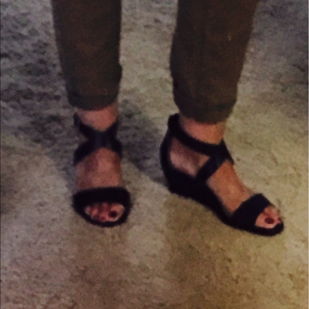 BCBGeneration wedge black sandal