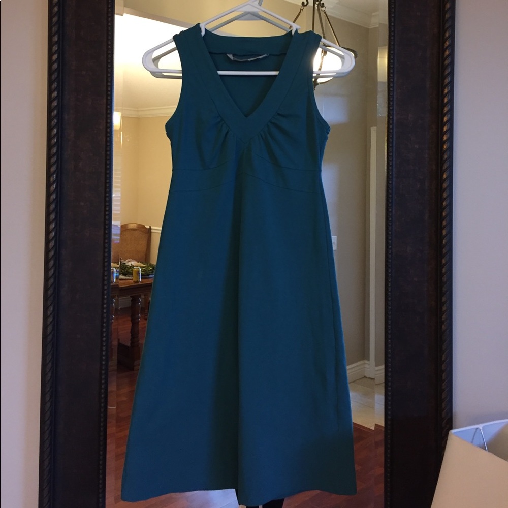 Athleta Dress 😎