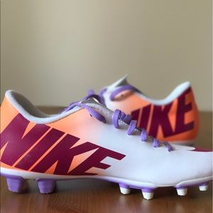 Nike mercurial victory women's cleats. Excellent!