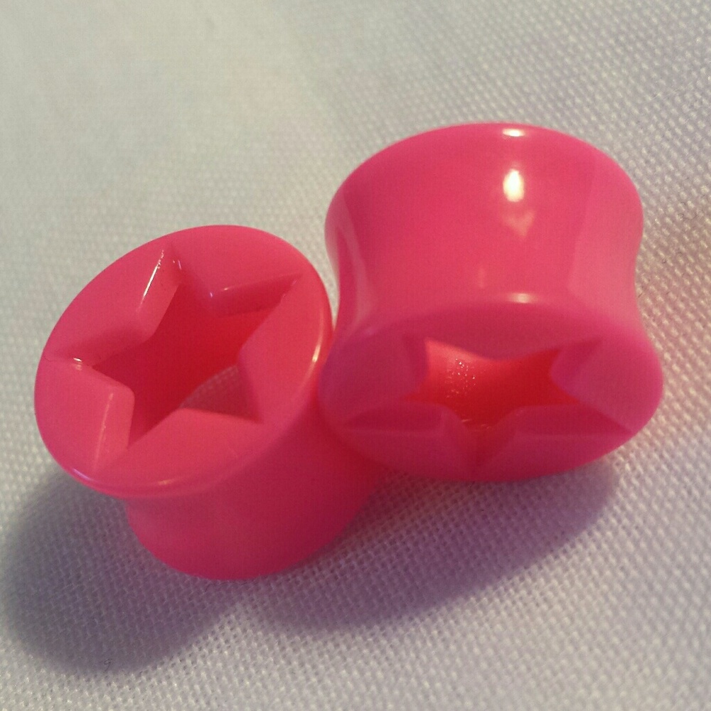 1/2 inch Acrylic hot pink star plugs