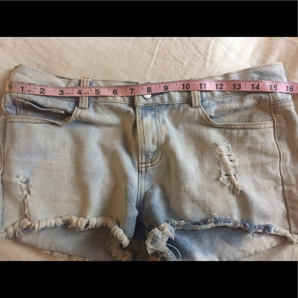 Vintage Denim Distressed Cut Off Shorts - Picture 4 of 5