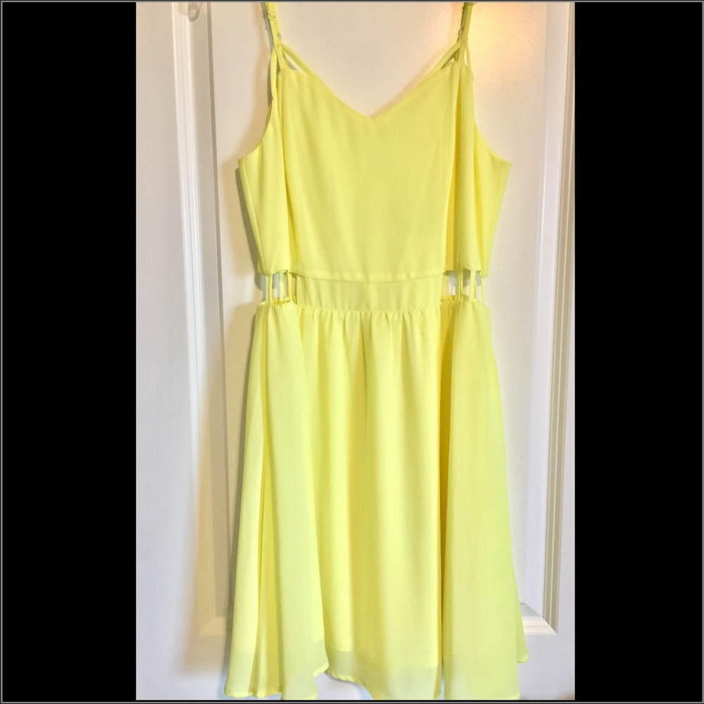 🌸Flirty Summer Dress🌸