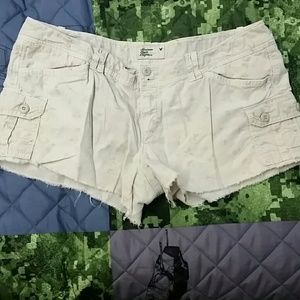 American Eagle khaki shorts