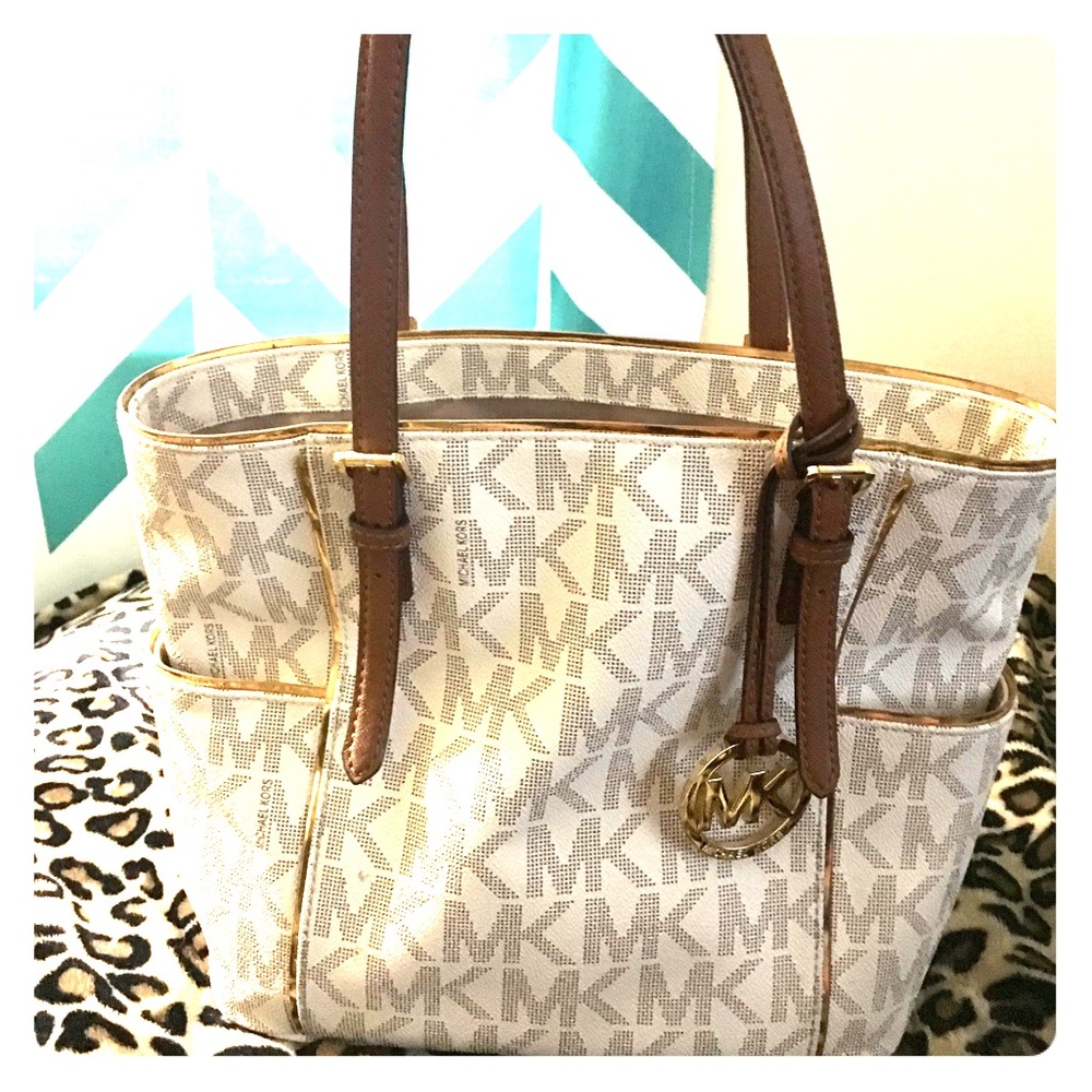 Michael Kors limited jet set purse.