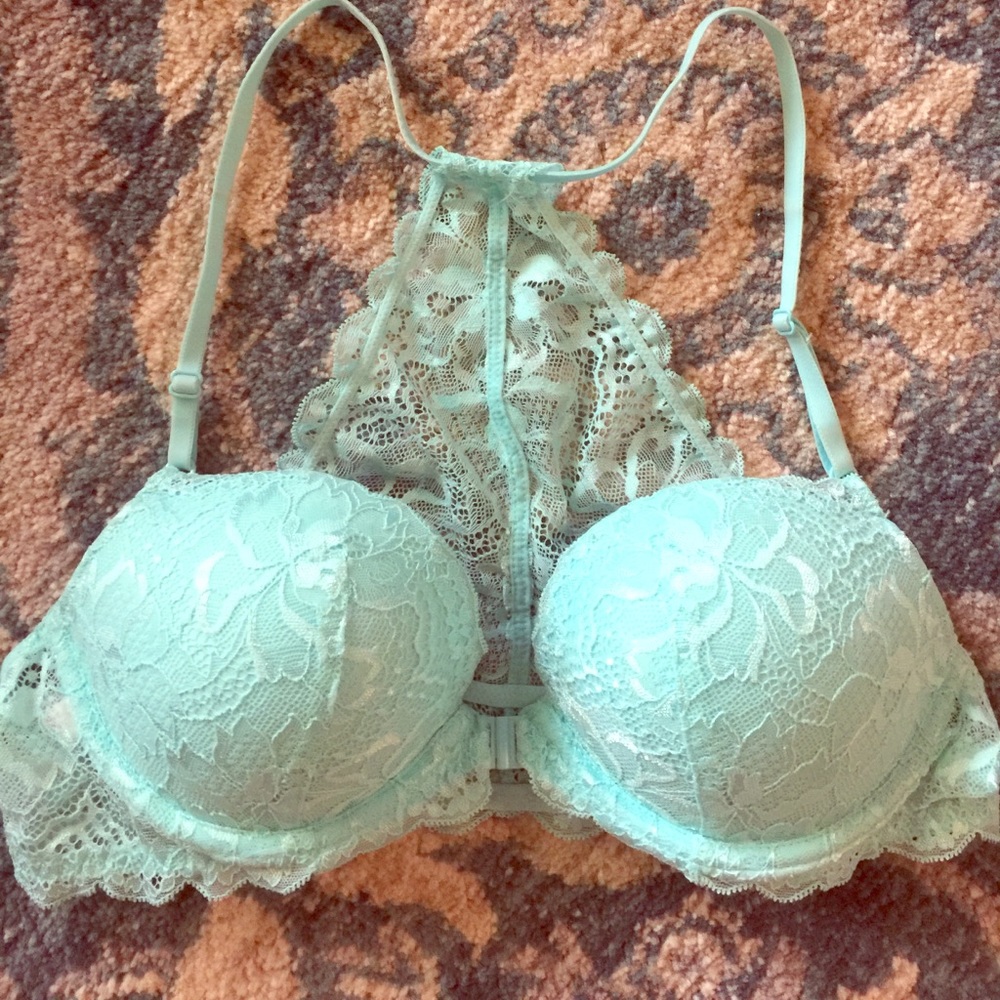 Bra VS