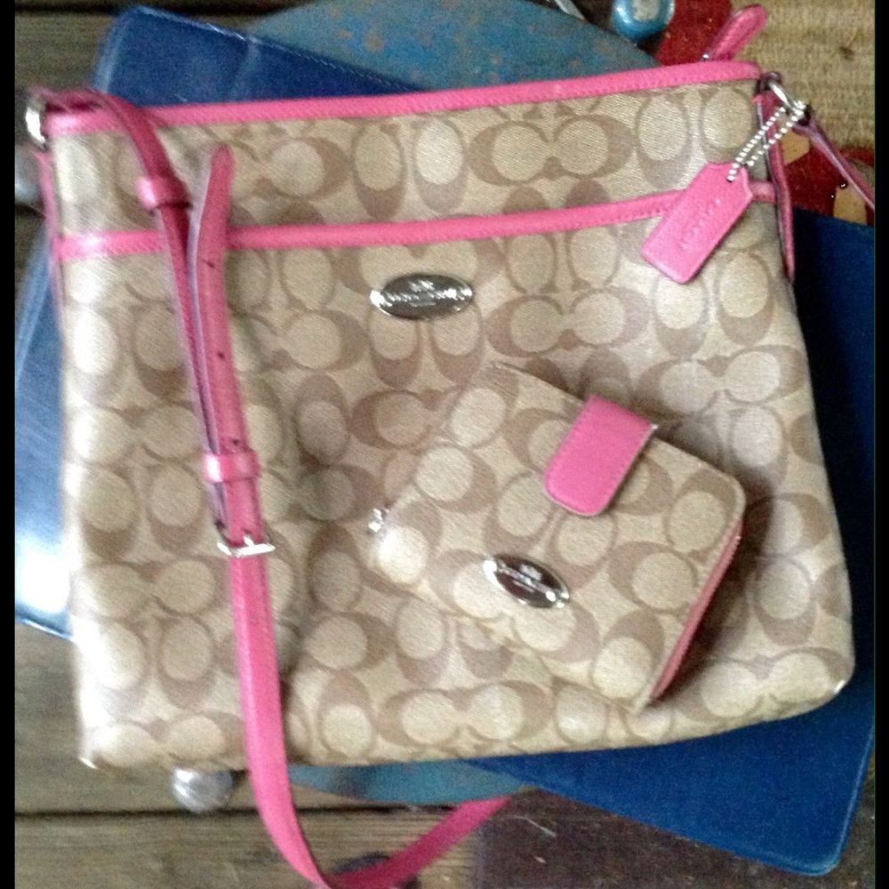 Tan Coach w pink trim + wallet SALE!