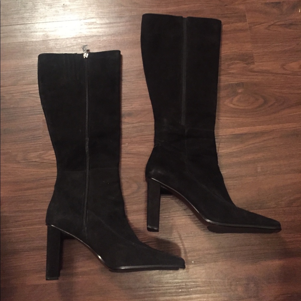 ✨ Women's black knee high boots!