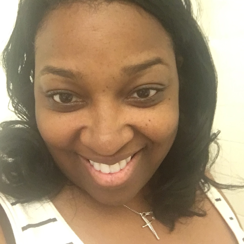 Meet your Posher, Angela