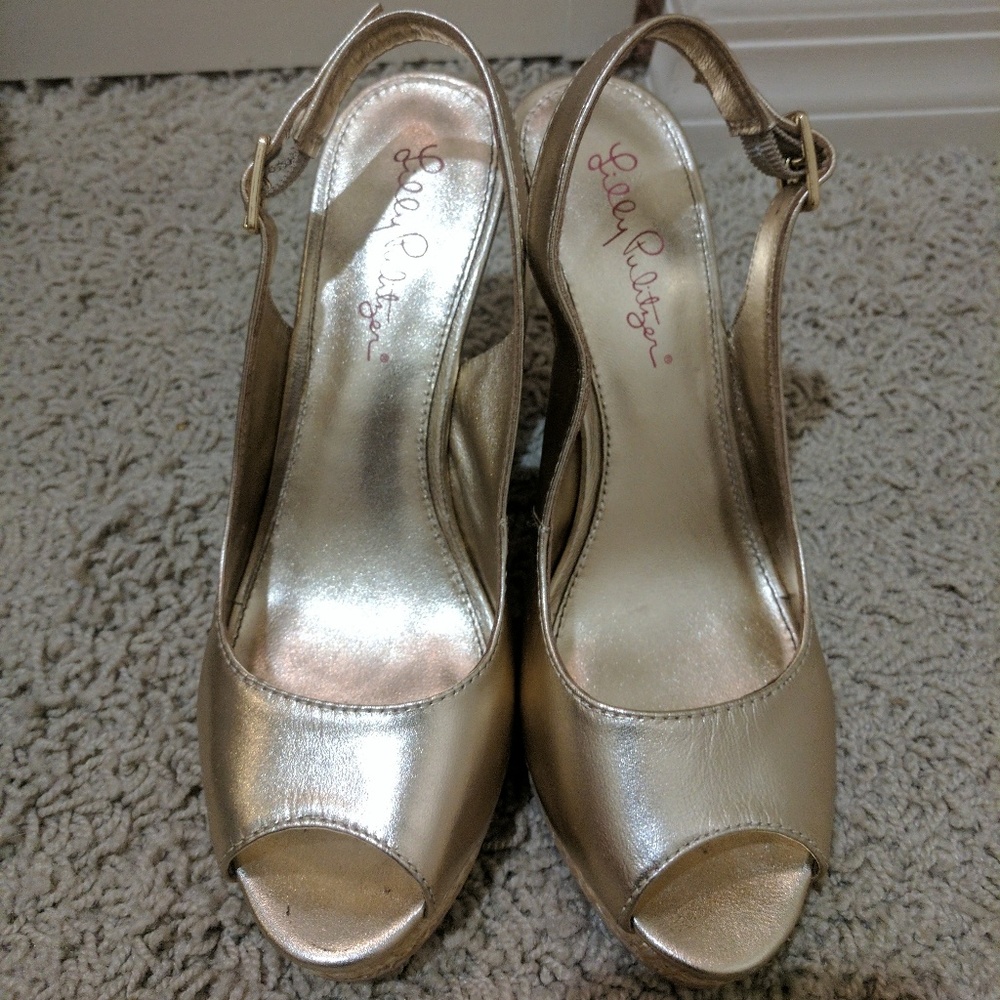 Like new gold Lilly Pulitzer wedges